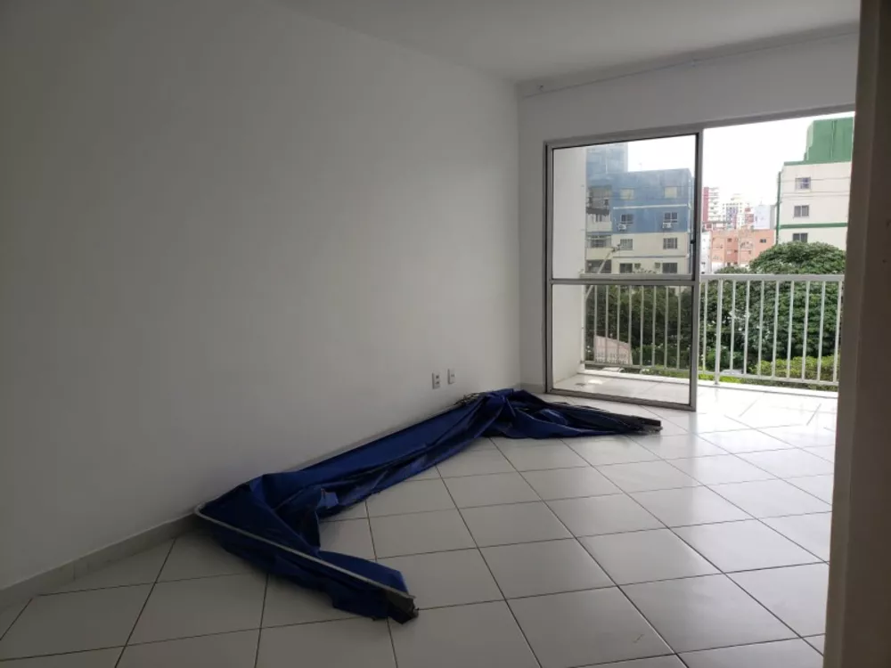 Apartamento à venda com 2 quartos, 65m² - Foto 1