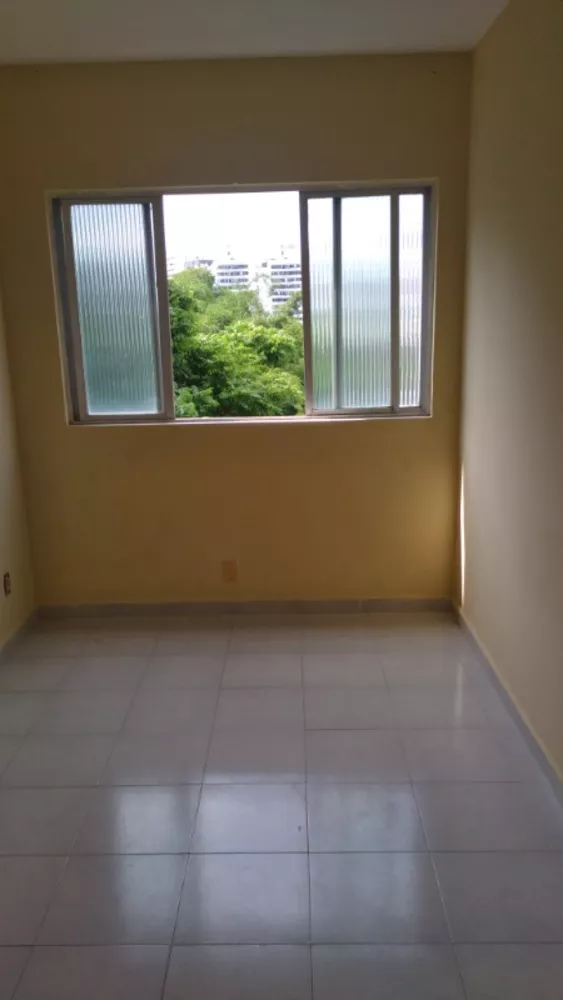 Apartamento à venda com 2 quartos, 60m² - Foto 1