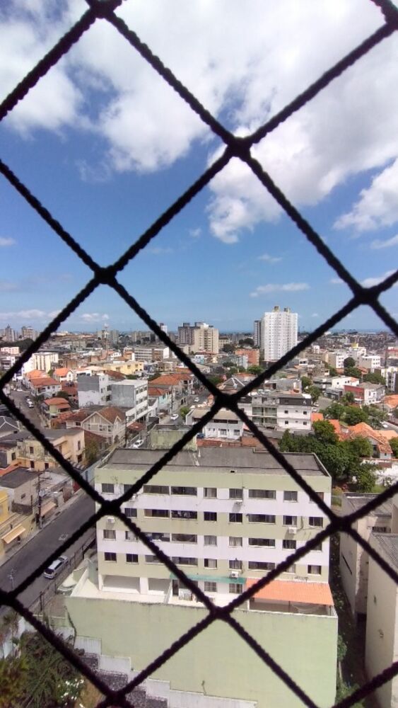 Apartamento à venda com 3 quartos, 70m² - Foto 2