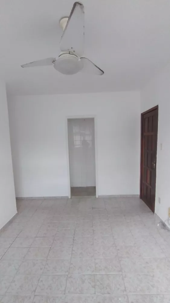 Apartamento à venda com 3 quartos, 70m² - Foto 3