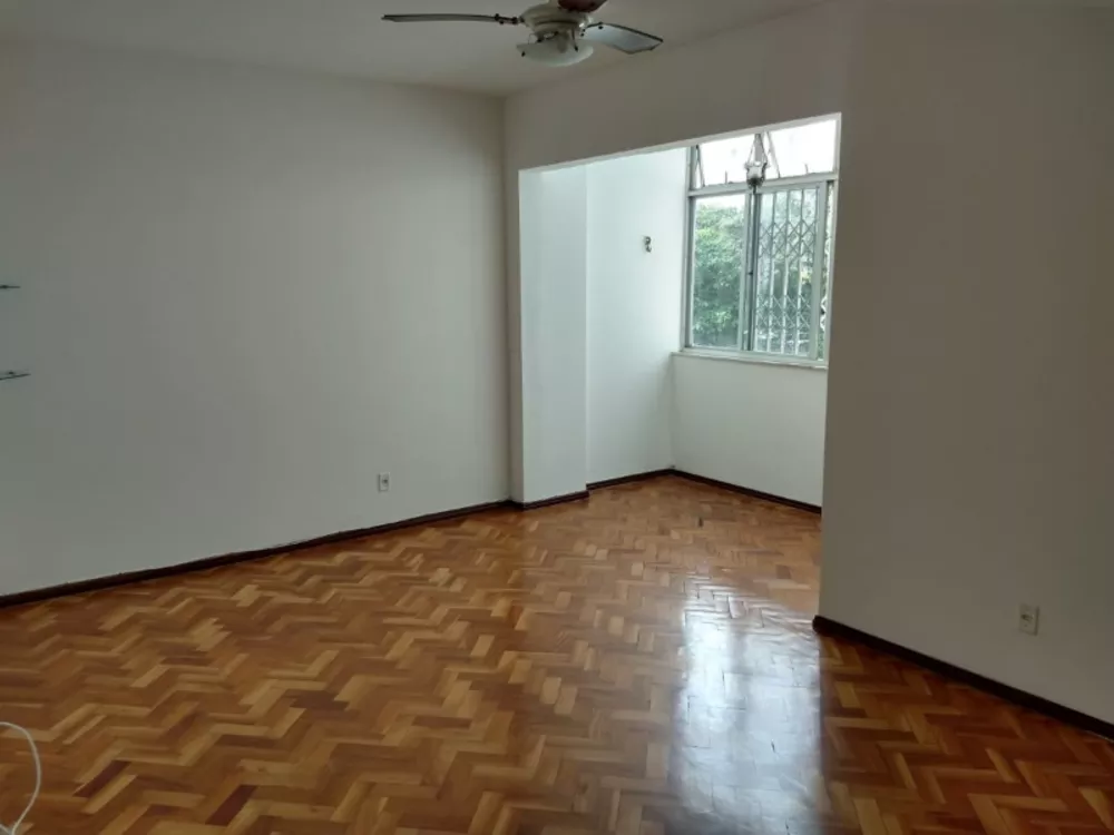 Apartamento à venda com 2 quartos, 80m² - Foto 1