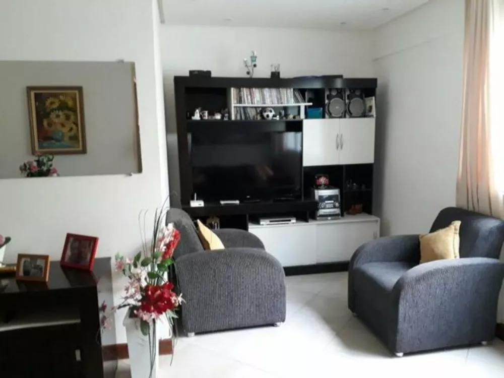 Apartamento à venda com 2 quartos, 65m² - Foto 4