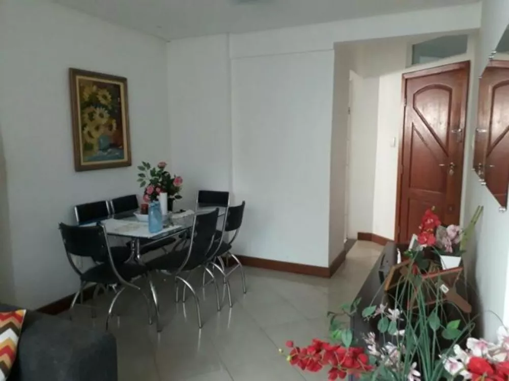 Apartamento à venda com 2 quartos, 65m² - Foto 1