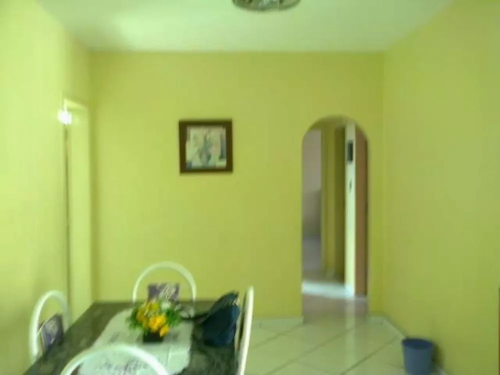 Apartamento à venda com 2 quartos, 80m² - Foto 2