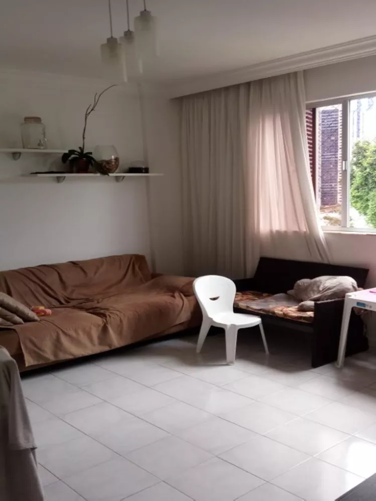 Apartamento à venda com 2 quartos, 70m² - Foto 3