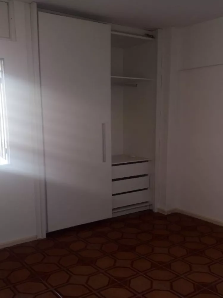 Apartamento à venda com 3 quartos, 75m² - Foto 4