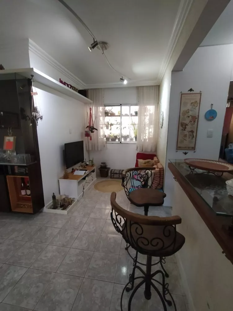 Apartamento à venda com 2 quartos, 57m² - Foto 2