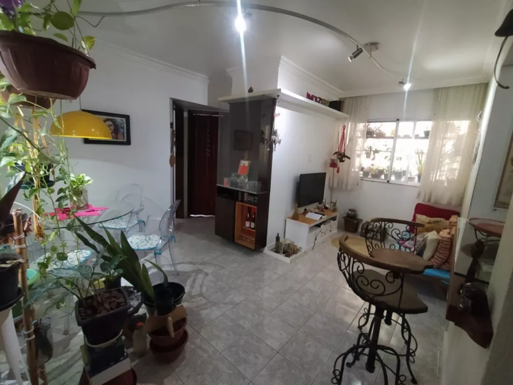 Apartamento à venda com 2 quartos, 57m² - Foto 1