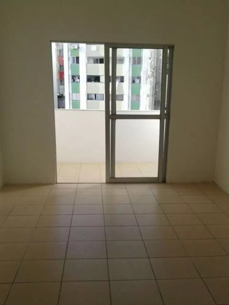 Apartamento à venda com 3 quartos, 80m² - Foto 1