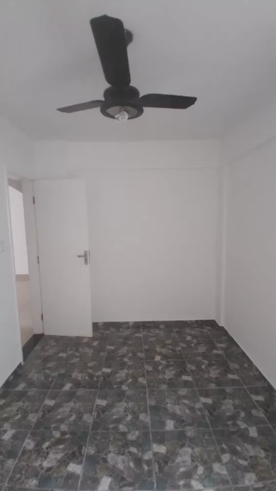 Apartamento à venda com 2 quartos, 65m² - Foto 4