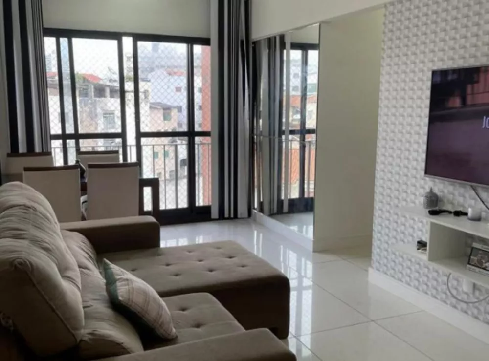 Apartamento à venda com 2 quartos, 70m² - Foto 1