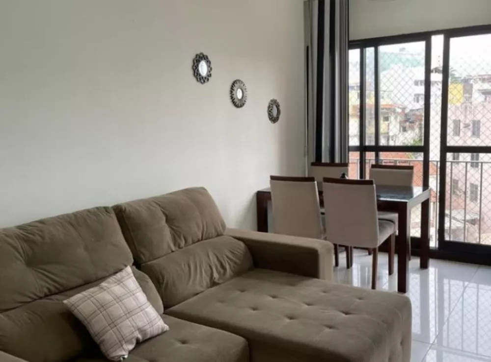 Apartamento à venda com 2 quartos, 70m² - Foto 2