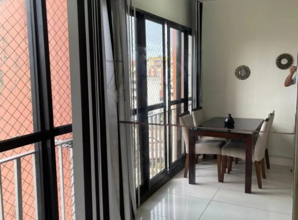 Apartamento à venda com 2 quartos, 70m² - Foto 3