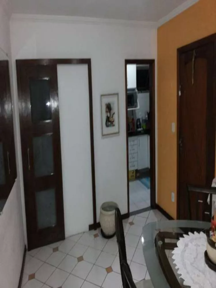 Apartamento à venda com 3 quartos, 70m² - Foto 2