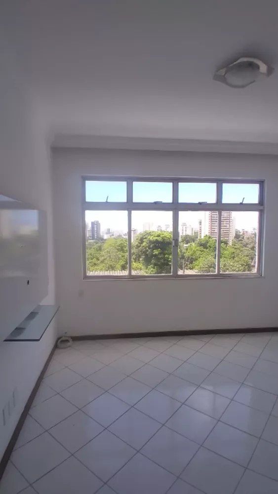 Apartamento à venda com 2 quartos, 85m² - Foto 2