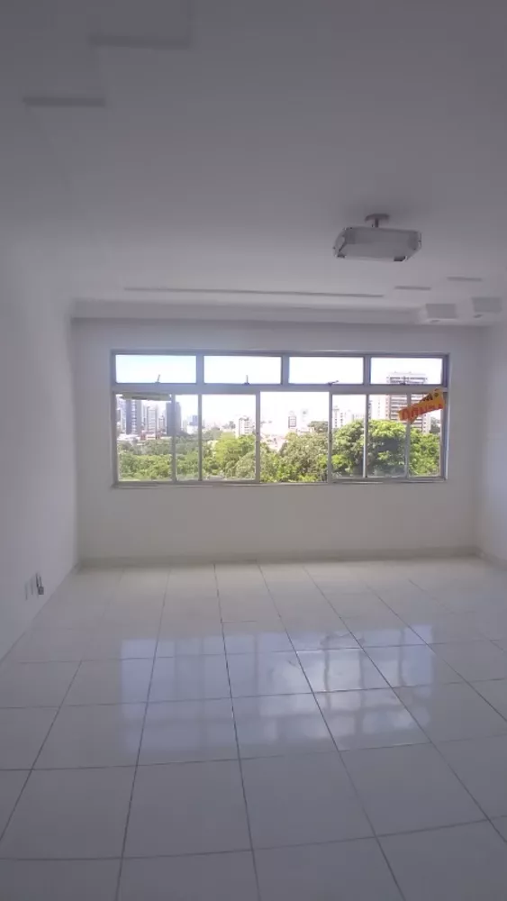 Apartamento à venda com 2 quartos, 85m² - Foto 1