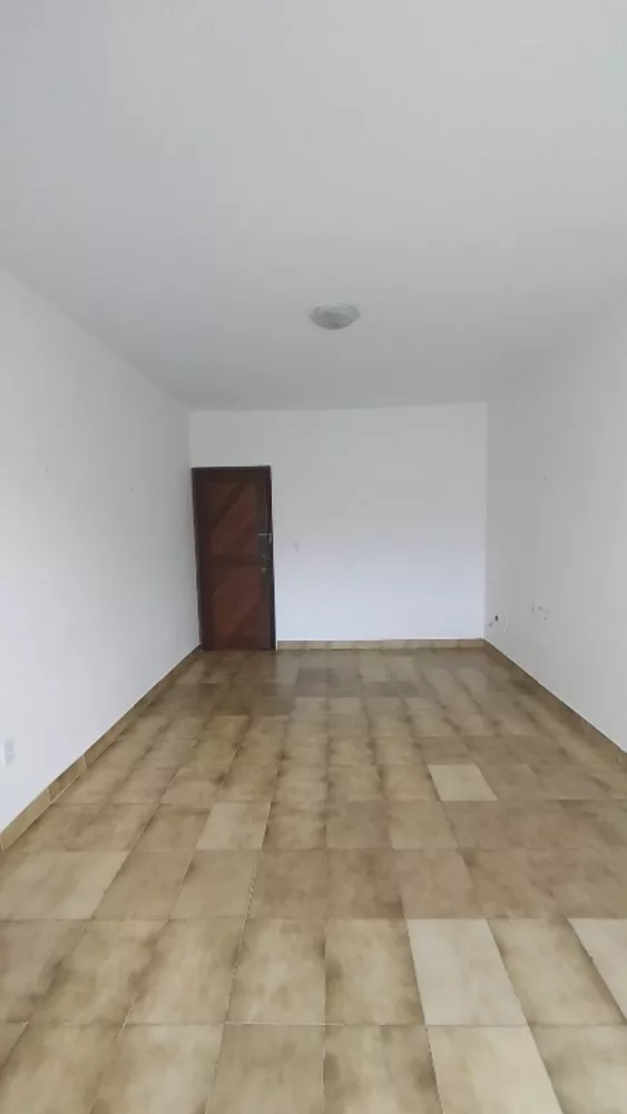 Apartamento à venda com 2 quartos, 80m² - Foto 2