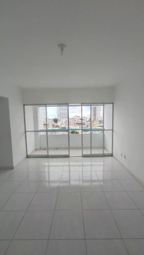 Apartamento à venda com 3 quartos, 100m² - Foto 1