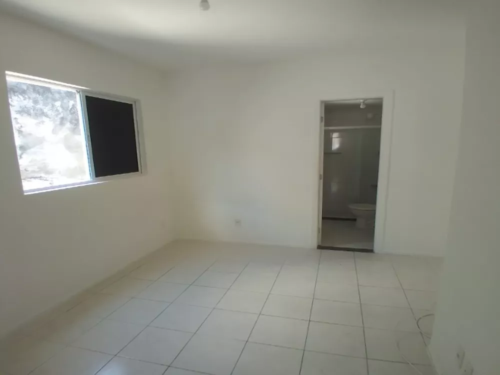 Apartamento à venda com 2 quartos, 67m² - Foto 4