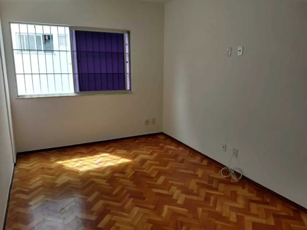 Apartamento à venda com 2 quartos, 85m² - Foto 2