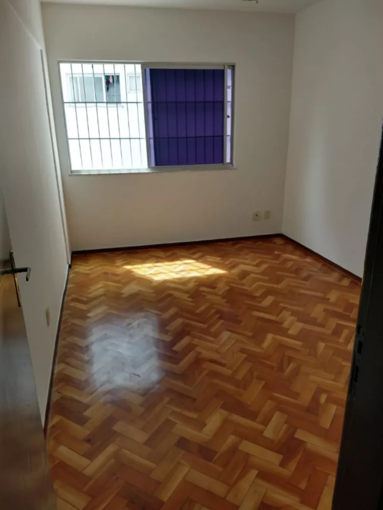 Apartamento à venda com 2 quartos, 85m² - Foto 3