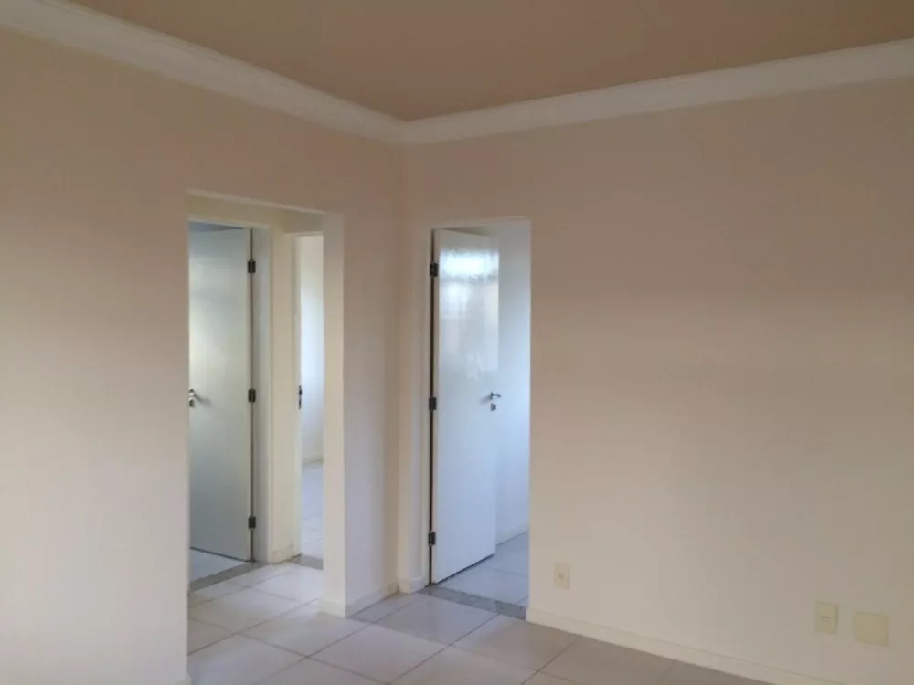 Apartamento à venda com 2 quartos, 55m² - Foto 2