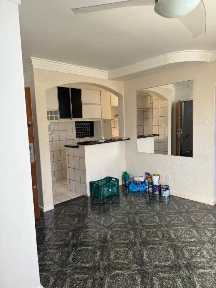 Apartamento à venda com 3 quartos, 65m² - Foto 2