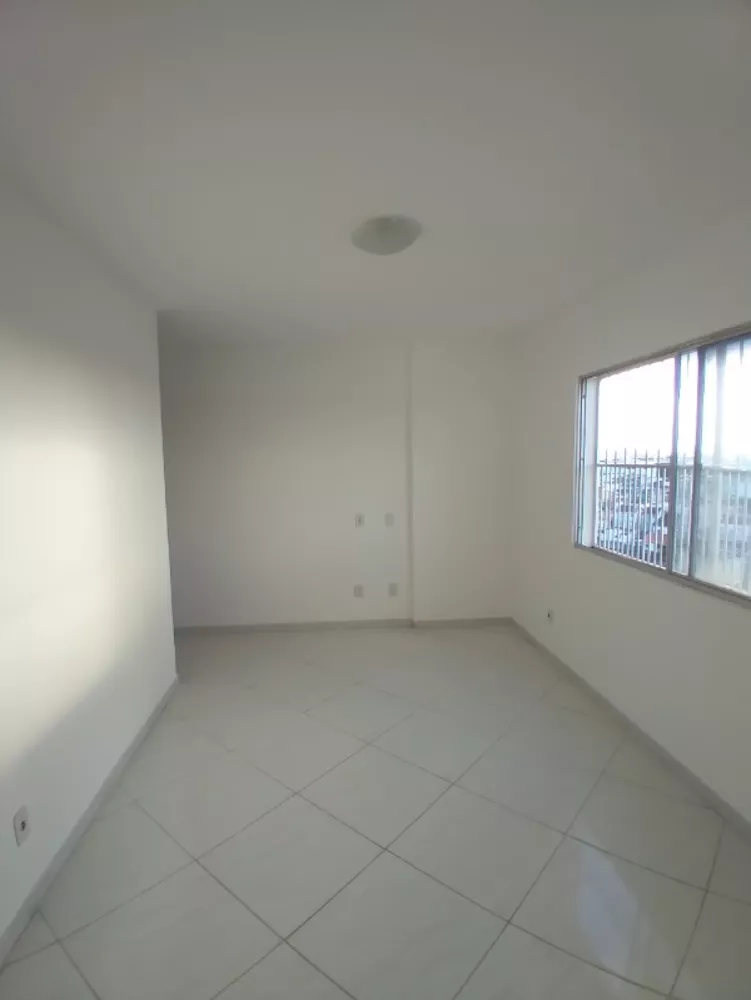 Apartamento à venda com 2 quartos, 70m² - Foto 4