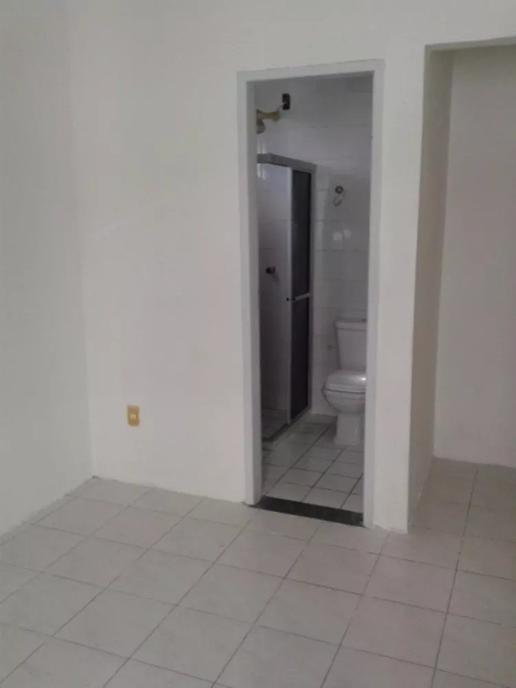 Apartamento à venda com 3 quartos, 80m² - Foto 3