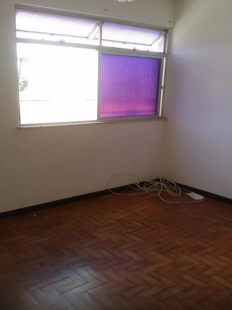 Apartamento à venda com 2 quartos, 60m² - Foto 1