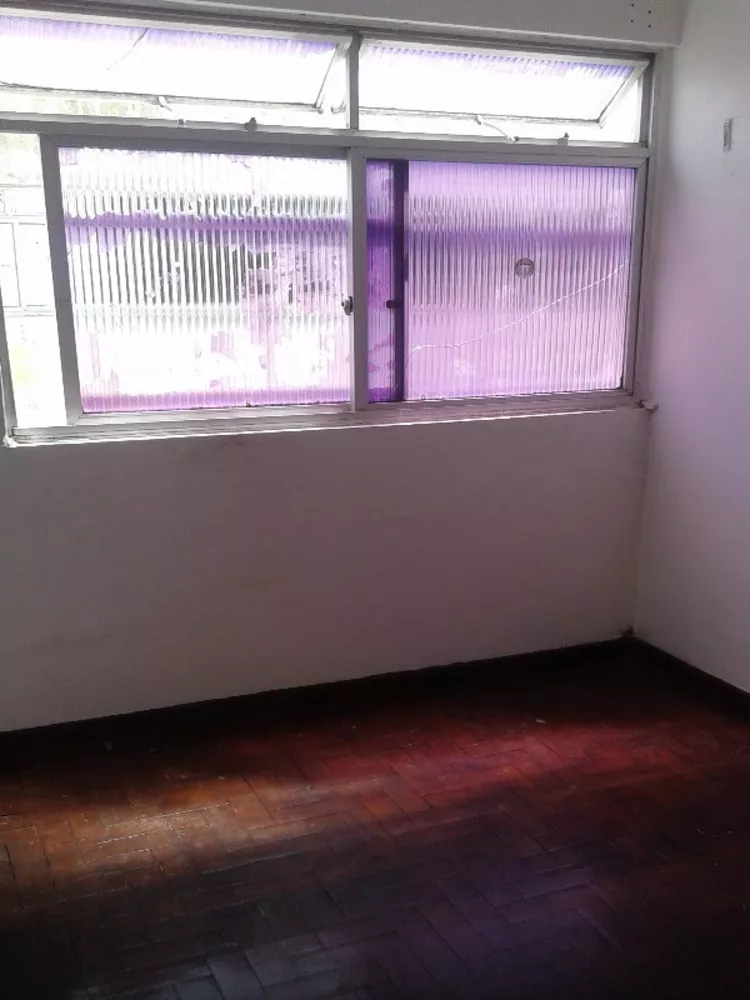 Apartamento à venda com 2 quartos, 60m² - Foto 2