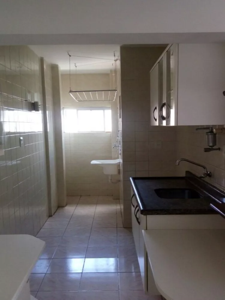 Apartamento à venda com 2 quartos, 60m² - Foto 7