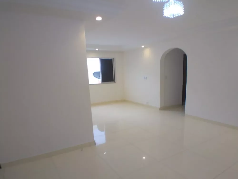 Apartamento à venda com 2 quartos, 70m² - Foto 1