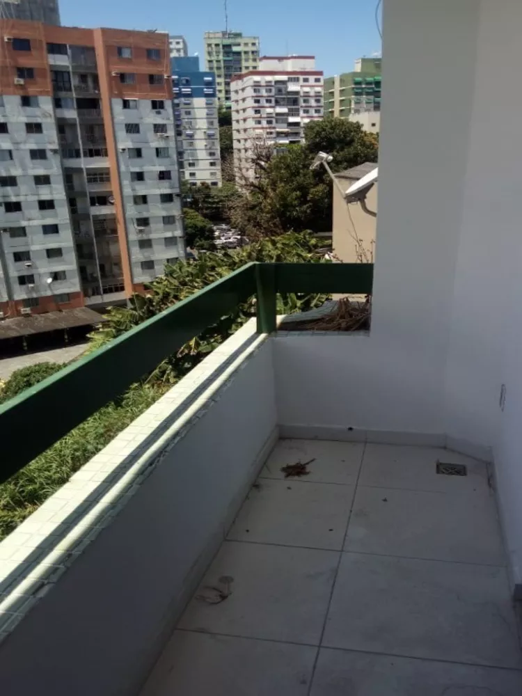 Apartamento à venda com 2 quartos, 75m² - Foto 1