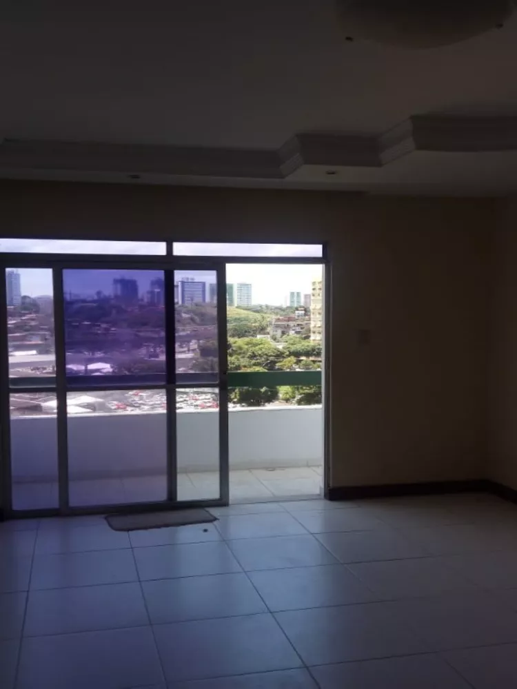 Apartamento à venda com 2 quartos, 75m² - Foto 2