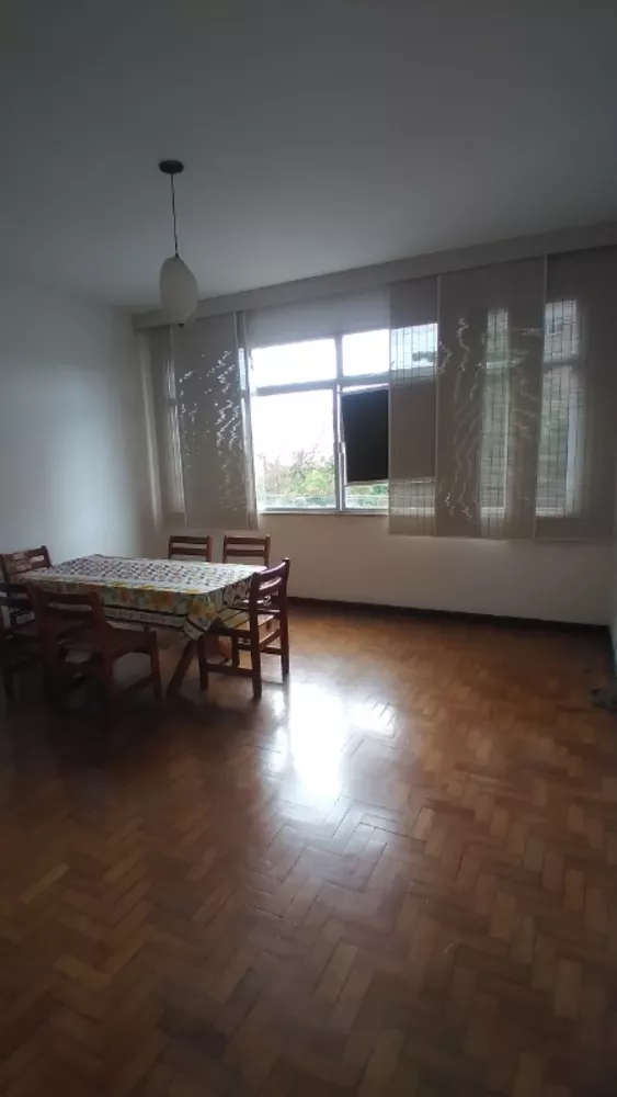 Apartamento à venda com 3 quartos, 90m² - Foto 1