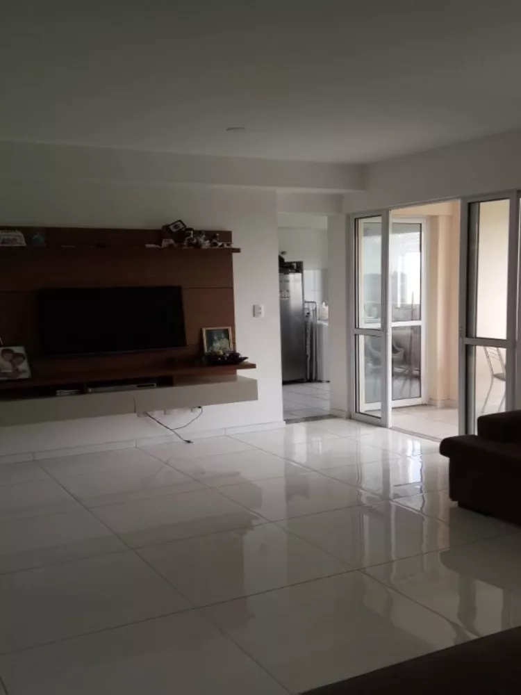 Apartamento à venda com 3 quartos, 82m² - Foto 1