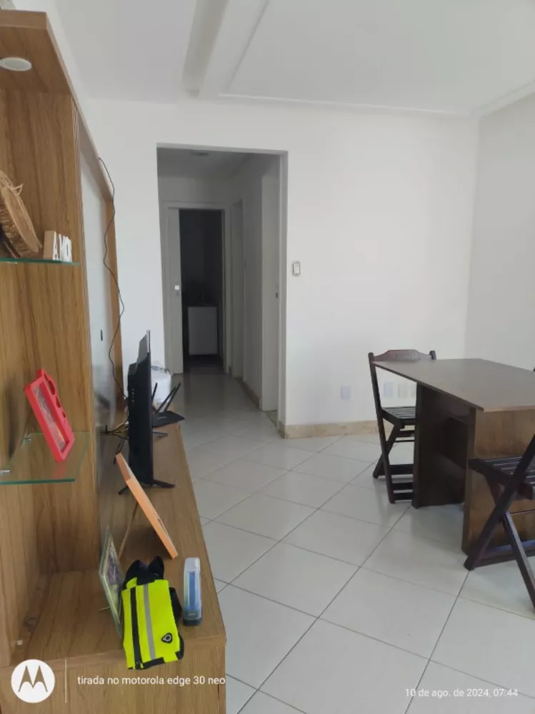 Apartamento à venda com 2 quartos, 70m² - Foto 3