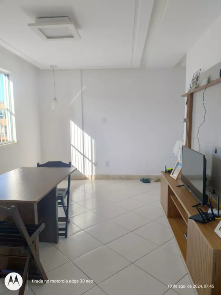 Apartamento à venda com 2 quartos, 70m² - Foto 4