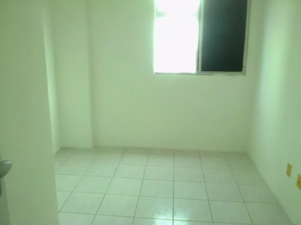 Apartamento à venda com 2 quartos, 80m² - Foto 4