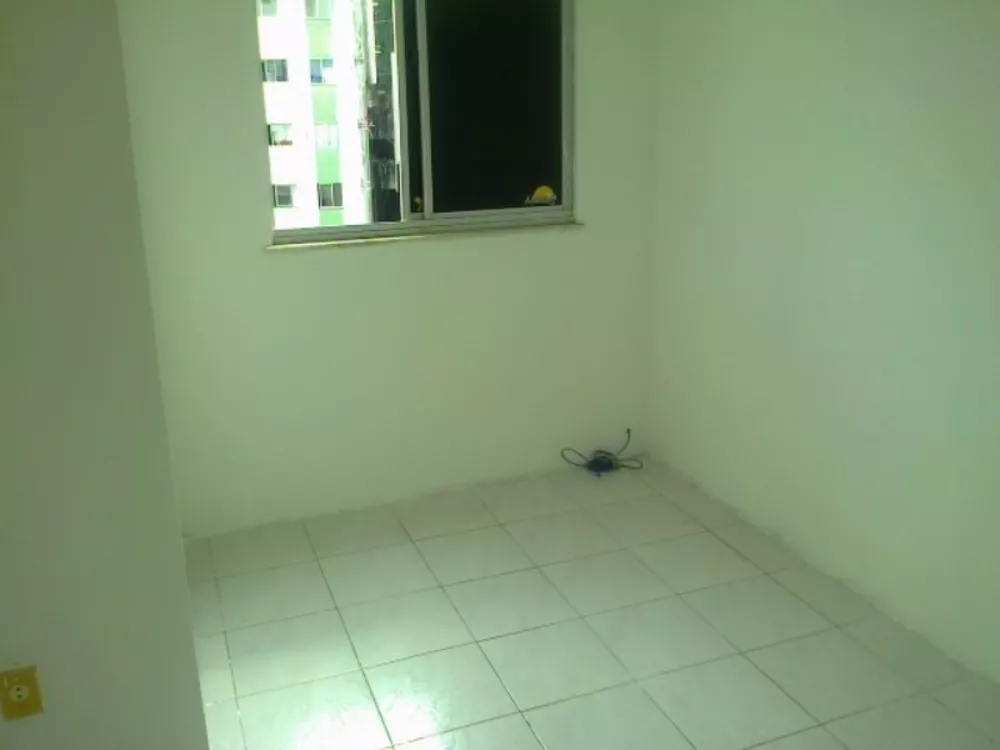 Apartamento à venda com 2 quartos, 80m² - Foto 2