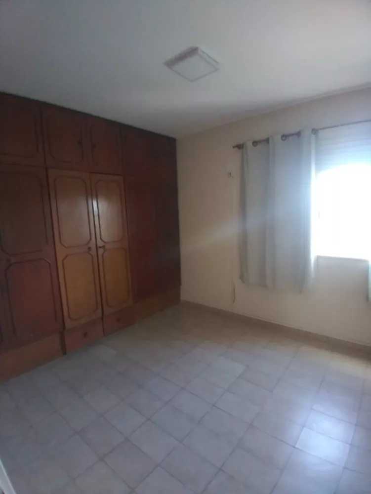 Apartamento à venda com 2 quartos, 75m² - Foto 2