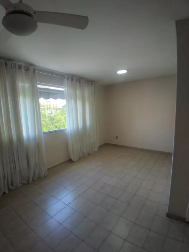 Apartamento à venda com 2 quartos, 75m² - Foto 1