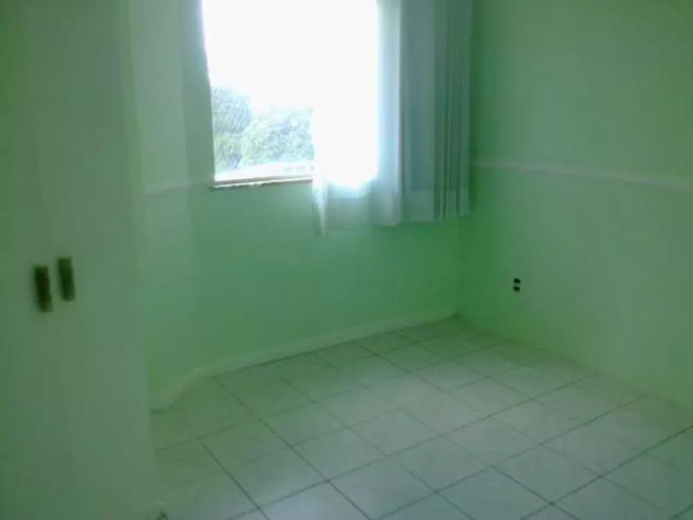 Apartamento à venda com 3 quartos, 85m² - Foto 2