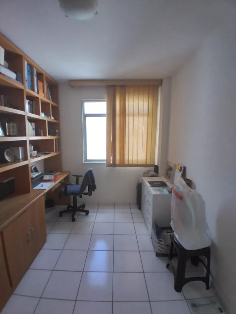 Apartamento à venda com 2 quartos, 70m² - Foto 4