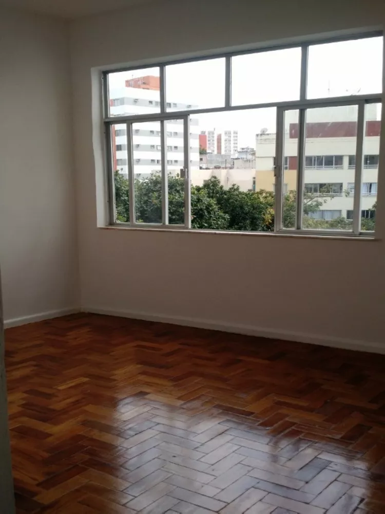 Apartamento à venda com 3 quartos, 85m² - Foto 2