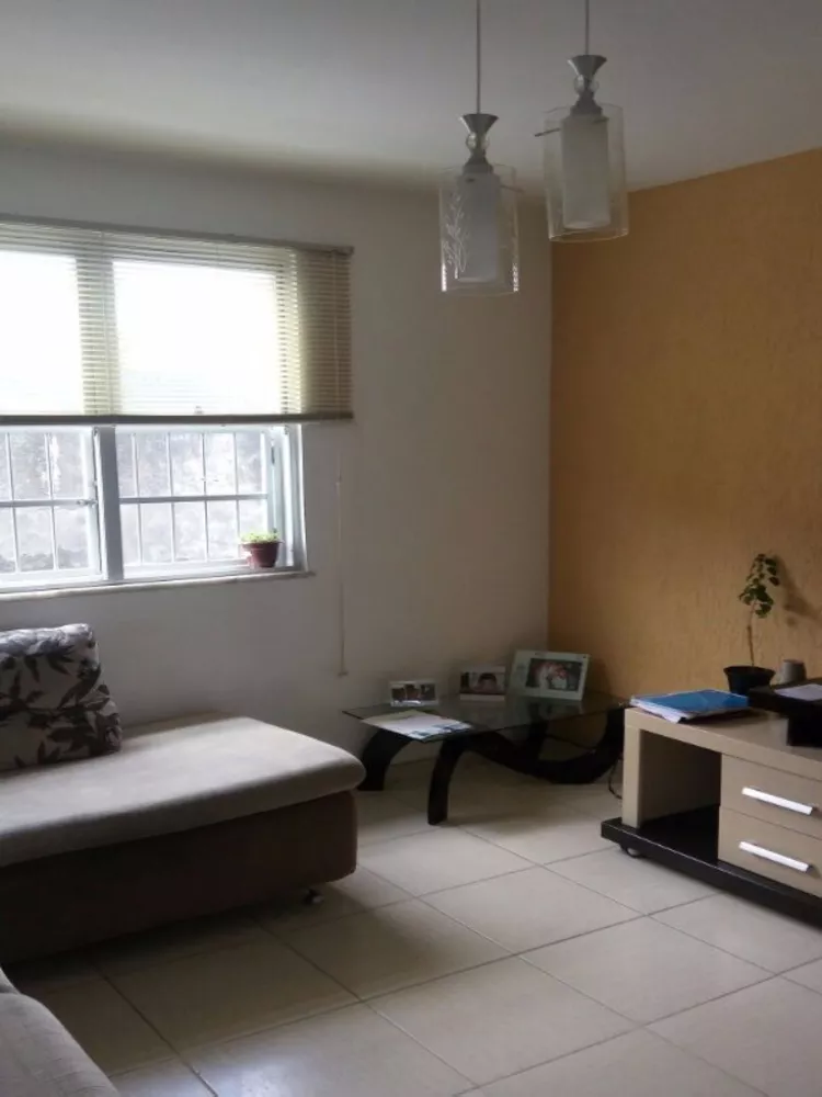 Apartamento à venda com 2 quartos, 57m² - Foto 1