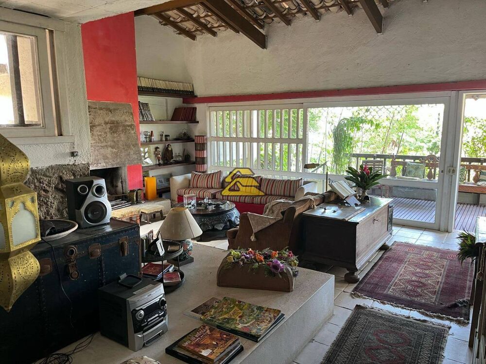 Casa à venda com 4 quartos, 384m² - Foto 3
