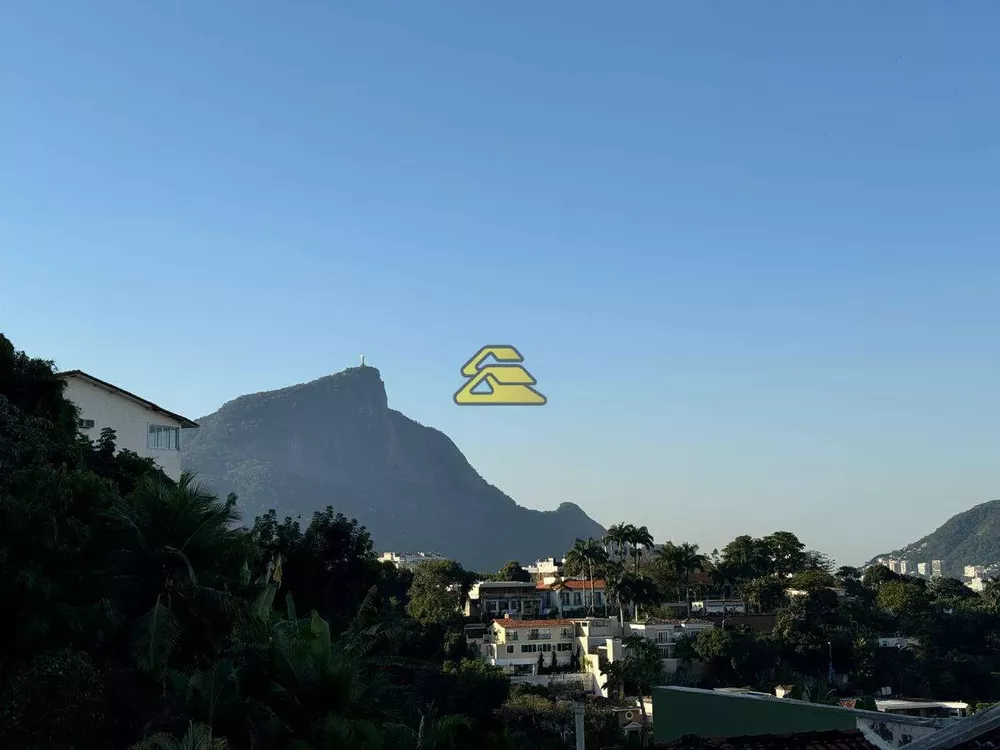 Cobertura, 3 quartos, 237 m² - Foto 2