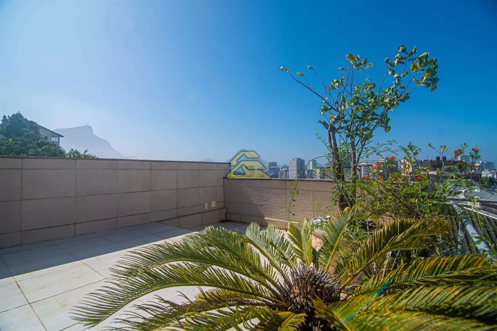 Cobertura, 3 quartos, 237 m² - Foto 1